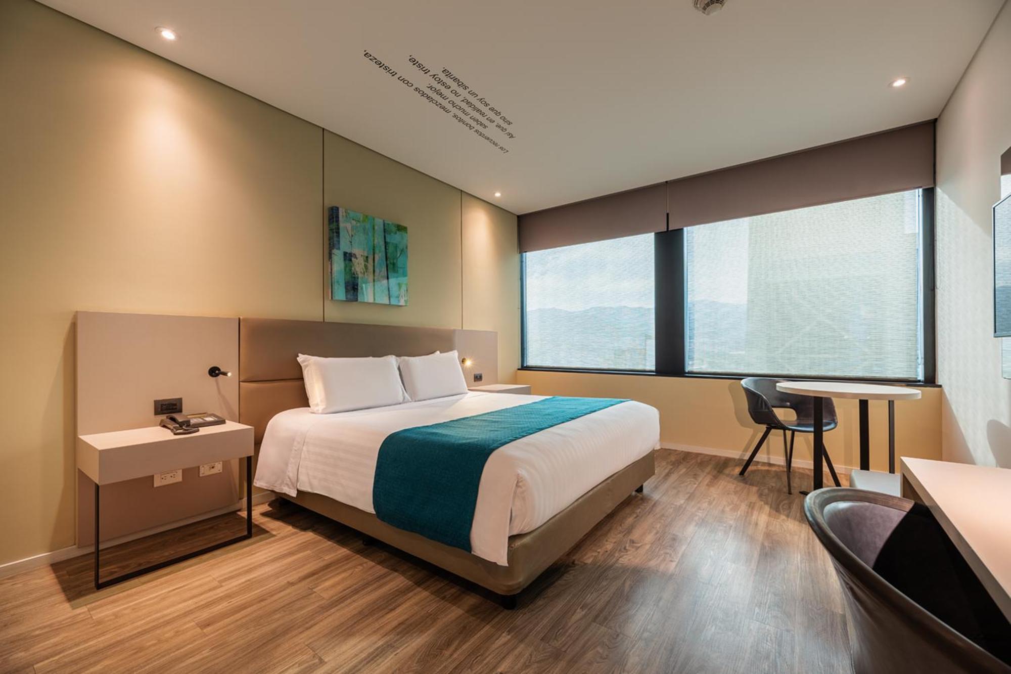 Hotel Estelar Square Medellín Exteriör bild