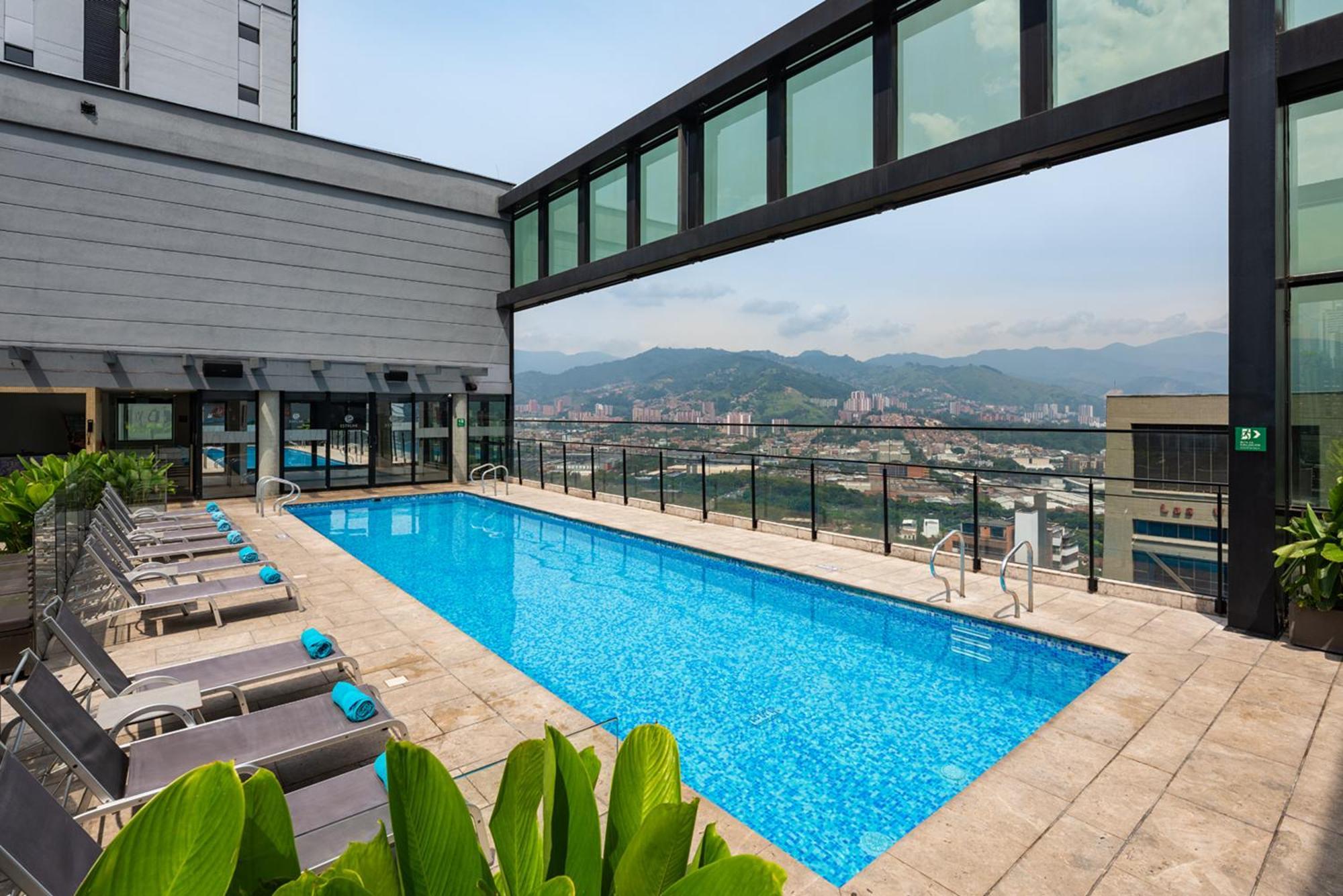 Hotel Estelar Square Medellín Exteriör bild