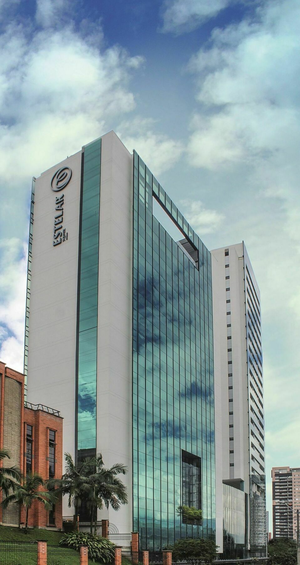 Hotel Estelar Square Medellín Exteriör bild